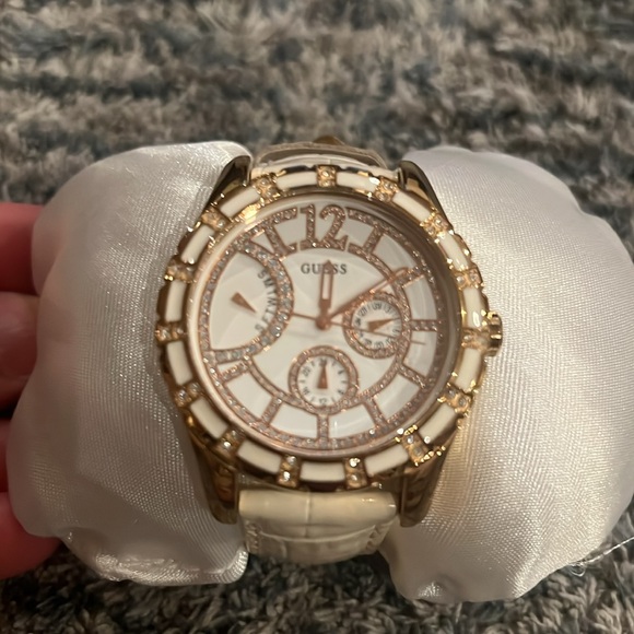 Guess Celestial White Watch - Picture 2 of 4